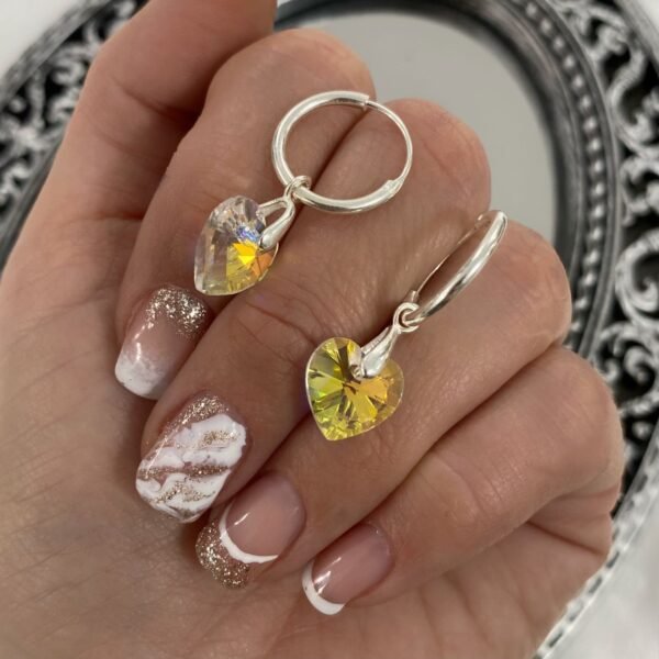 a argollas clasicas 1.5cm con dije cr corazon (chico) blanco